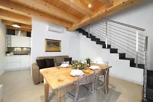 La Gioconda Apartment *